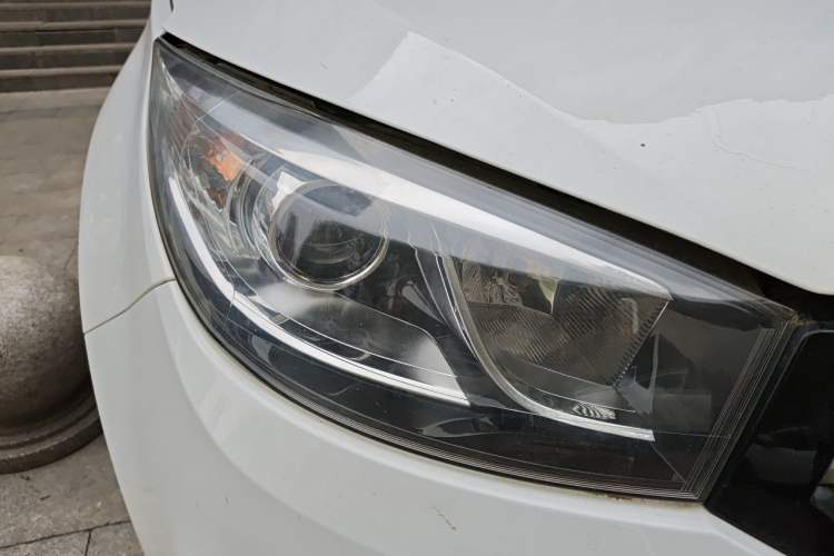 Used Chery Tiggo 3 2016 1.6L CVT ZhiShang Edition Right Front Headlight
