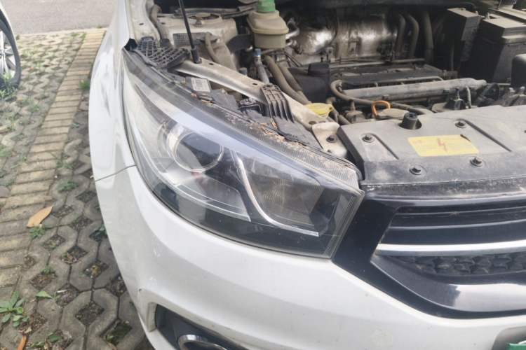 Used Chery Tiggo 3 2016 1.6L Manual ZhiShang Edition Right Front Headlight