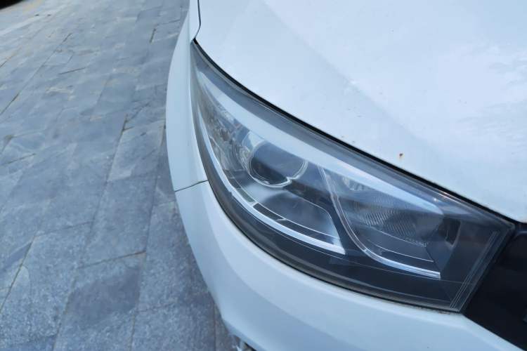 Used Chery Tiggo 3 2016 1.6L Manual ZhiShang Edition Right Front Headlight