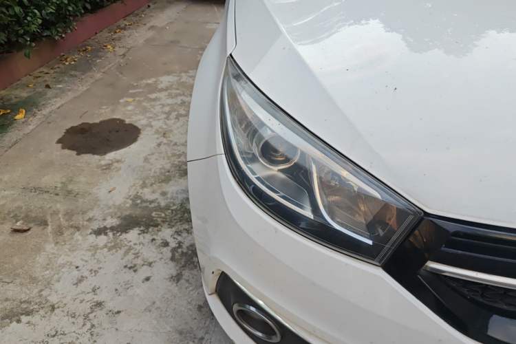 Used Chery Tiggo 3 2016 1.6L Manual ZhiShang Edition Right Front Headlight
