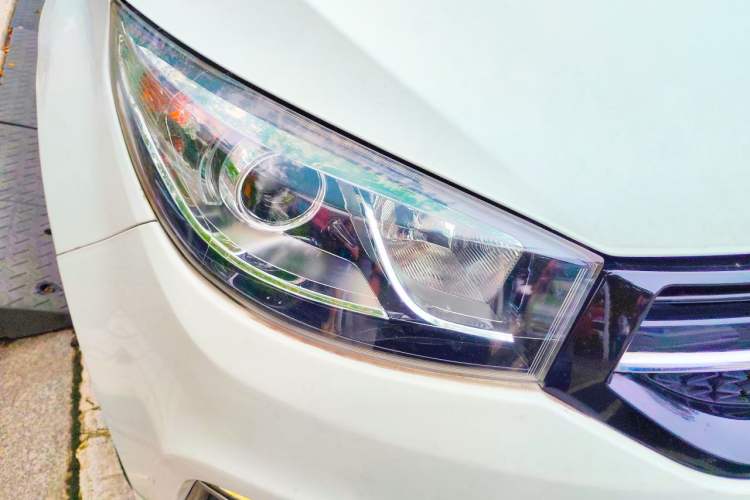 Used Chery Tiggo 3 2016 1.6L CVT ZhiShang Edition Right Front Headlight