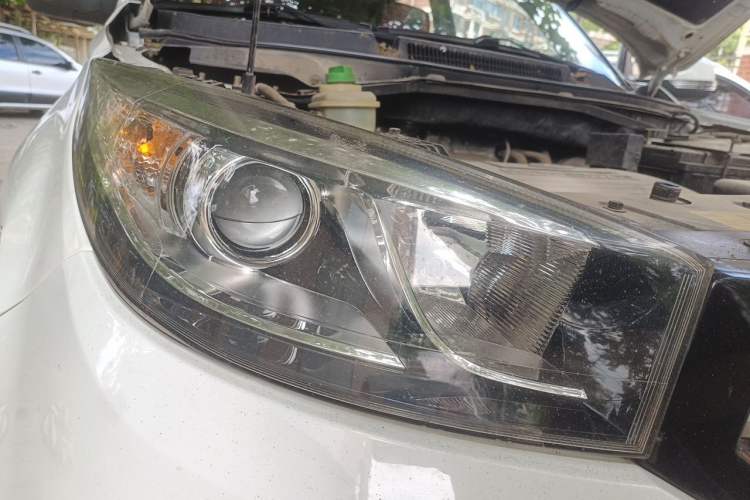 Used Chery Tiggo 3 2016 1.6L CVT ZhiShang Edition Right Front Headlight