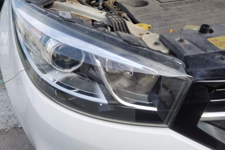 Used Chery Tiggo 3 2016 1.6L CVT ZhiShang Edition Right Front Headlight