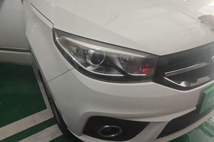 Used Chery Tiggo 3 2016 1.6L Manual Fashion Edition Right Front Headlight