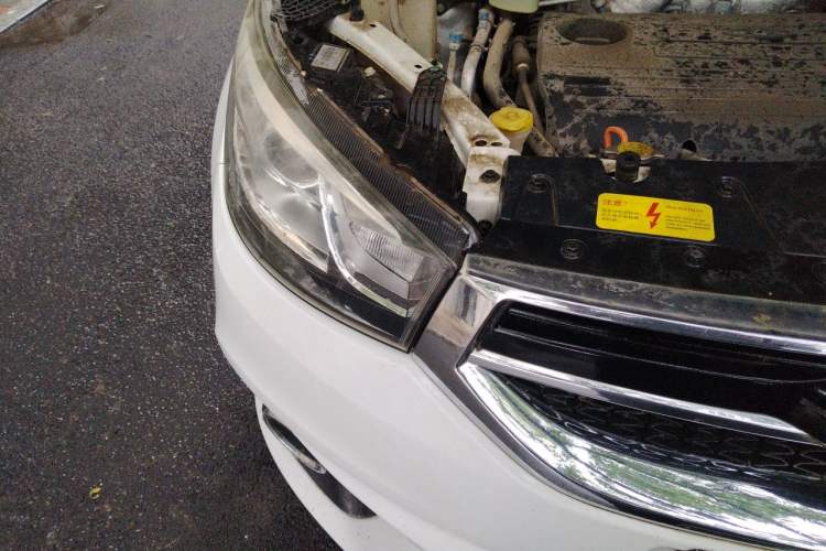 Used Chery Tiggo 3 2016 1.6L Manual ZhiShang Edition Right Front Headlight