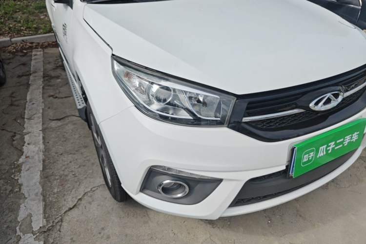 Used Chery Tiggo 3 2016 1.6L Manual ZhiShang Edition Right Front Headlight