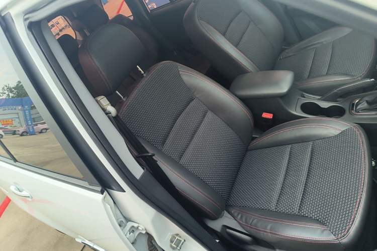 Used Chery Tiggo 3 2016 1.6L CVT ZhiShang Edition Right Front Seat