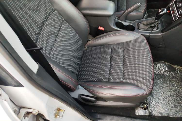 Used Chery Tiggo 3 2016 1.6L CVT ZhiShang Edition Right Front Seat