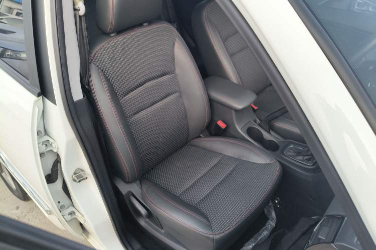 Used Chery Tiggo 3 2016 1.6L CVT ZhiShang Edition Right Front Seat