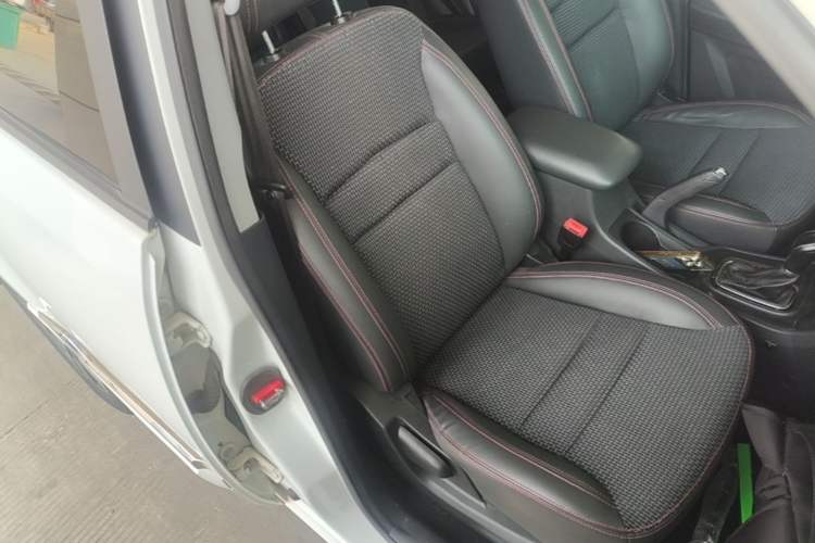 Used Chery Tiggo 3 2016 1.6L CVT ZhiShang Edition Right Front Seat