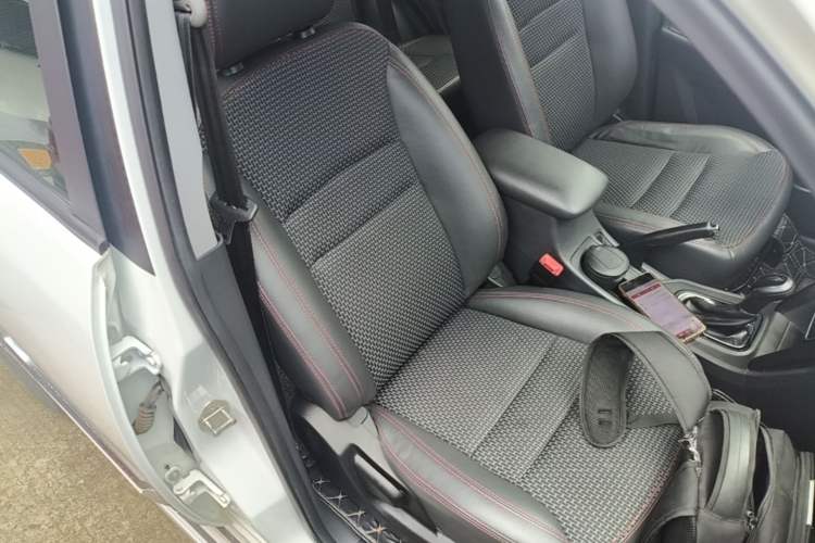 Used Chery Tiggo 3 2016 1.6L CVT ZhiShang Edition Right Front Seat