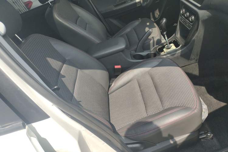 Used Chery Tiggo 3 2016 1.6L Manual ZhiShang Edition Right Front Seat