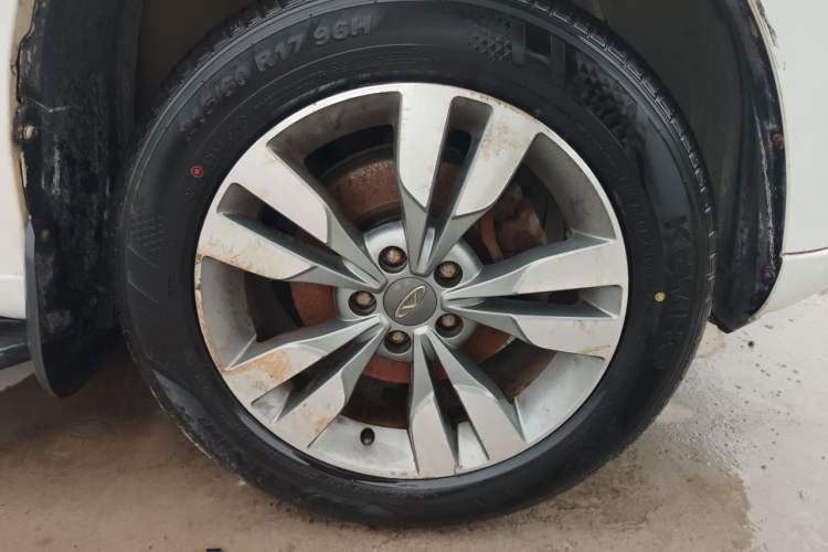 Used Chery Tiggo 3 2016 1.6L Manual ZhiShang Edition Right Front Wheel Hub