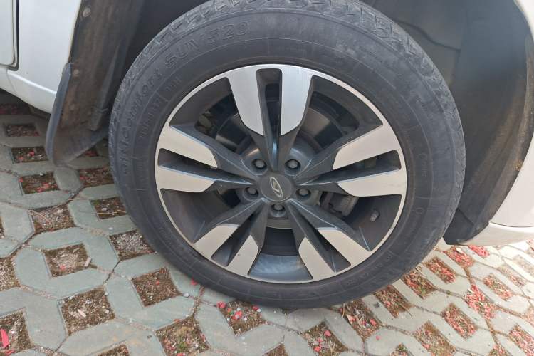 Used Chery Tiggo 3 2016 1.6L Manual ZhiShang Edition Right Front Wheel Hub