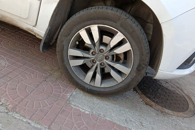 Used Chery Tiggo 3 2016 1.6L Manual ZhiShang Edition Right Front Wheel Hub