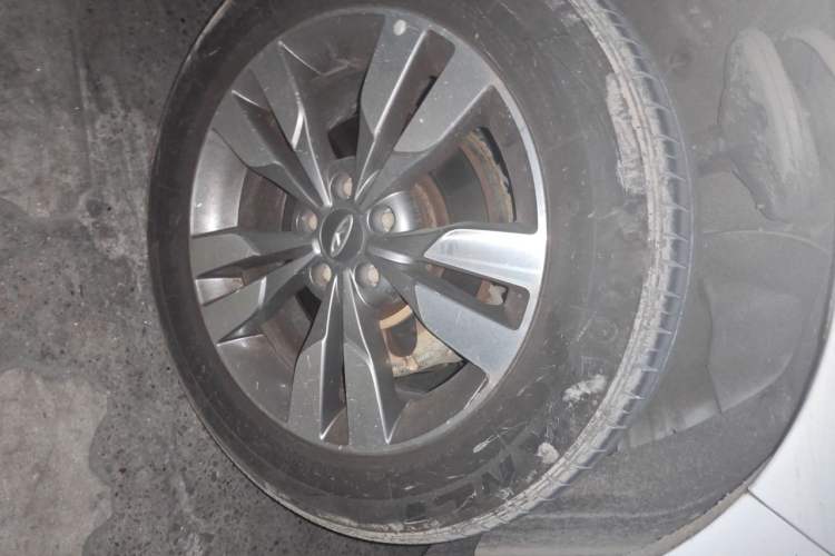 Used Chery Tiggo 3 2016 1.6L CVT ZhiShang Edition Right Front Wheel Hub