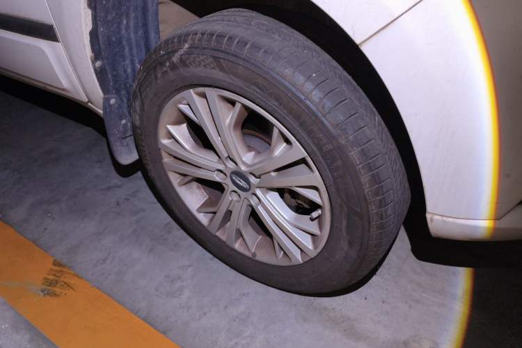 Used Chery Tiggo 3 2016 1.6L Manual Fashion Edition Right Front Wheel Hub