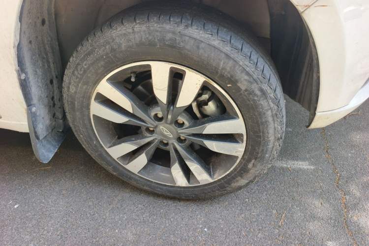 Used Chery Tiggo 3 2016 1.6L Manual ZhiShang Edition Right Front Wheel Hub