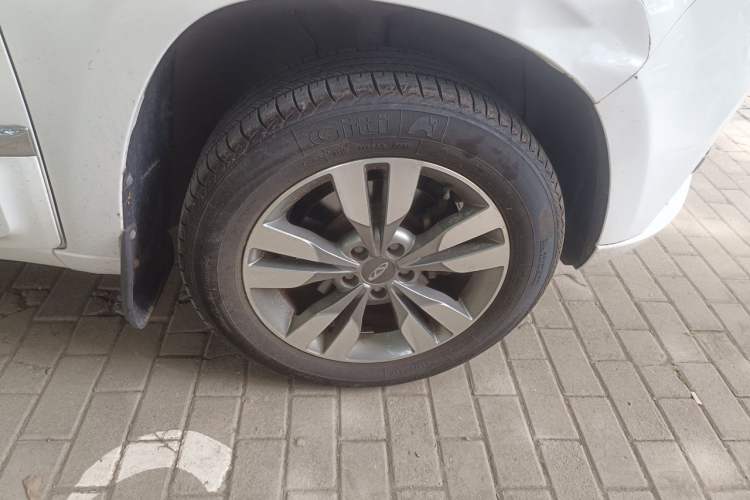 Used Chery Tiggo 3 2016 1.6L CVT ZhiShang Edition Right Front Wheel Hub