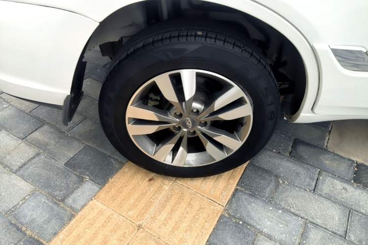 Used Chery Tiggo 3 2016 1.6L CVT ZhiShang Edition Right Rear Wheel Hub