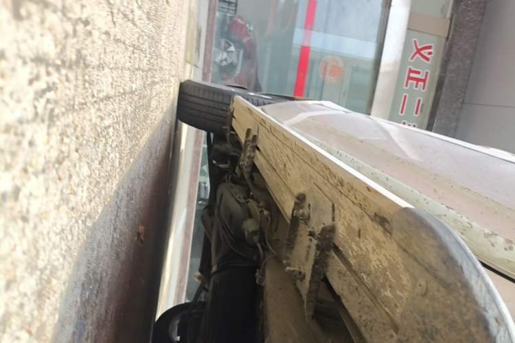 Used Chery Tiggo 3 2016 1.6L CVT ZhiShang Edition Right Side Sill