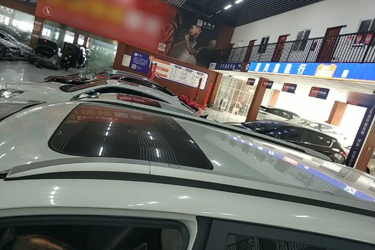 Used Chery Tiggo 3 2016 1.6L CVT ZhiShang Edition Roof