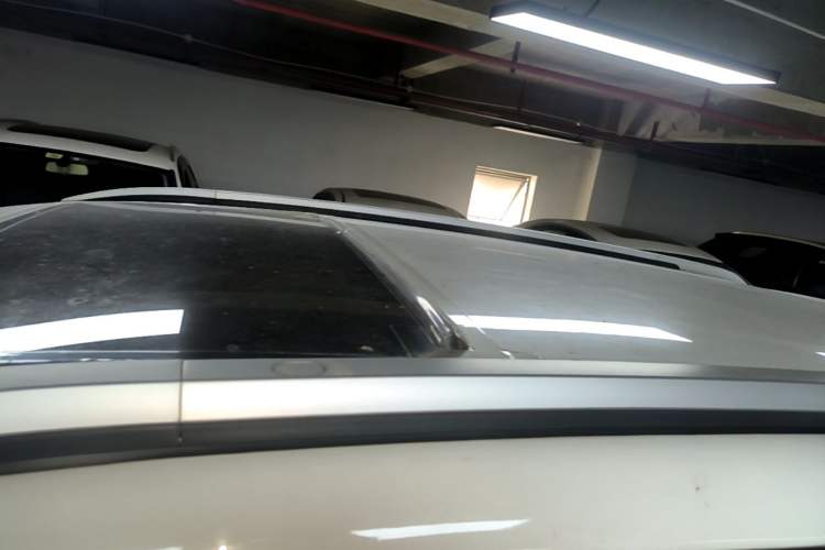 Used Chery Tiggo 3 2016 1.6L CVT ZhiShang Edition Roof