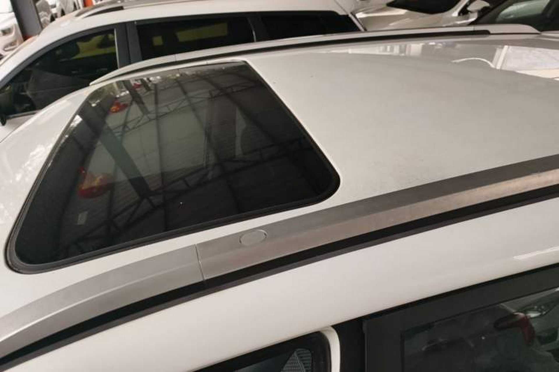 Used Chery Tiggo 3 2016 1.6L CVT ZhiShang Edition Roof