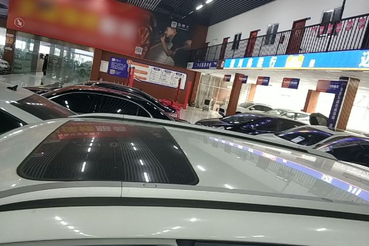 Used Chery Tiggo 3 2016 1.6L CVT ZhiShang Edition Roof