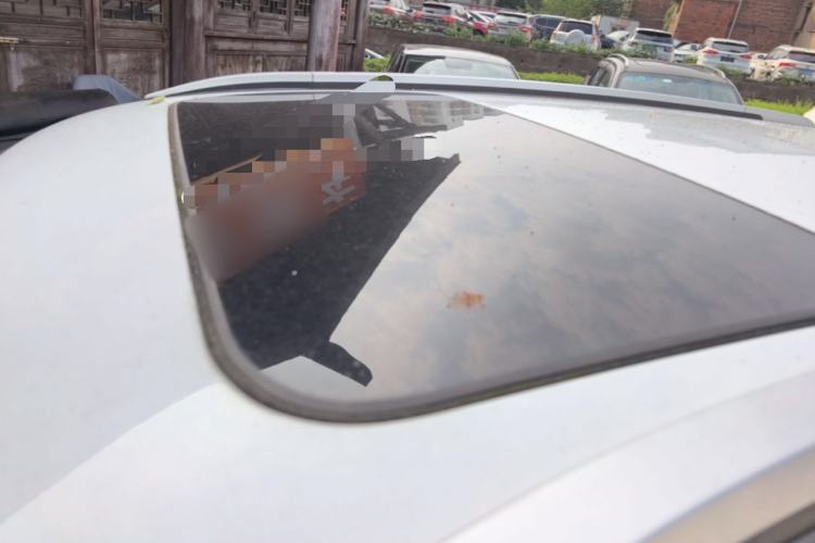 Used Chery Tiggo 3 2016 1.6L CVT ZhiShang Edition Roof