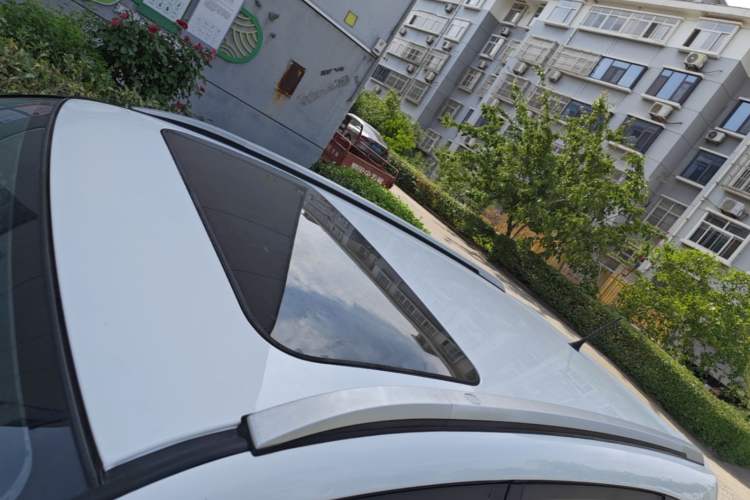 Used Chery Tiggo 3 2016 1.6L Manual ZhiShang Edition Roof