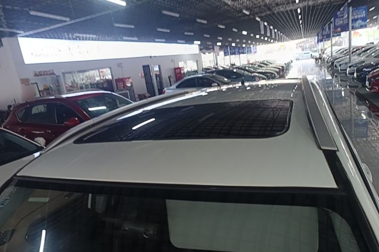 Used Chery Tiggo 3 2016 1.6L Manual ZhiShang Edition Roof
