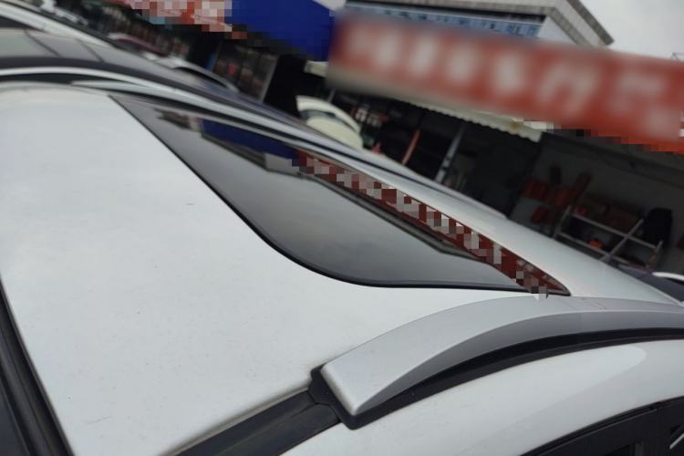 Used Chery Tiggo 3 2016 1.6L CVT ZhiShang Edition Roof