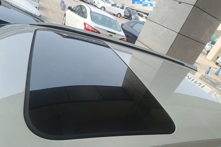 Used Chery Tiggo 3 2016 1.6L CVT ZhiShang Edition Roof