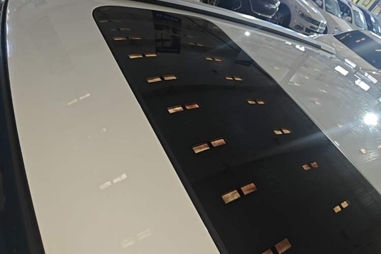 Used Chery Tiggo 3 2016 1.6L Manual ZhiShang Edition Roof