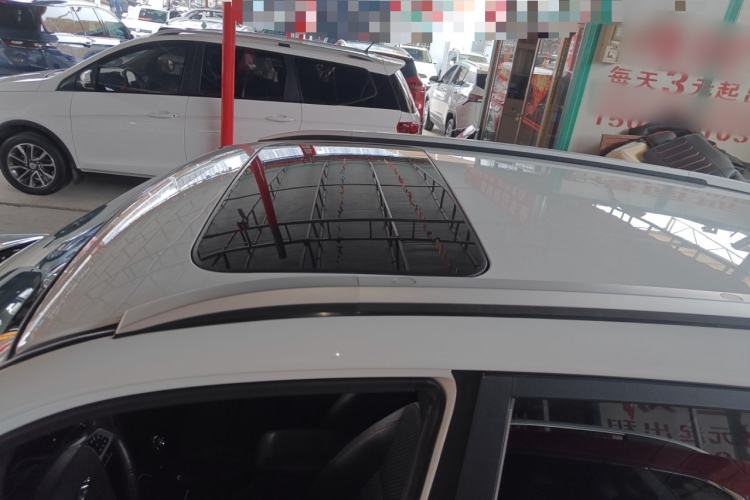 Used Chery Tiggo 3 2016 1.6L Manual ZhiShang Edition Roof