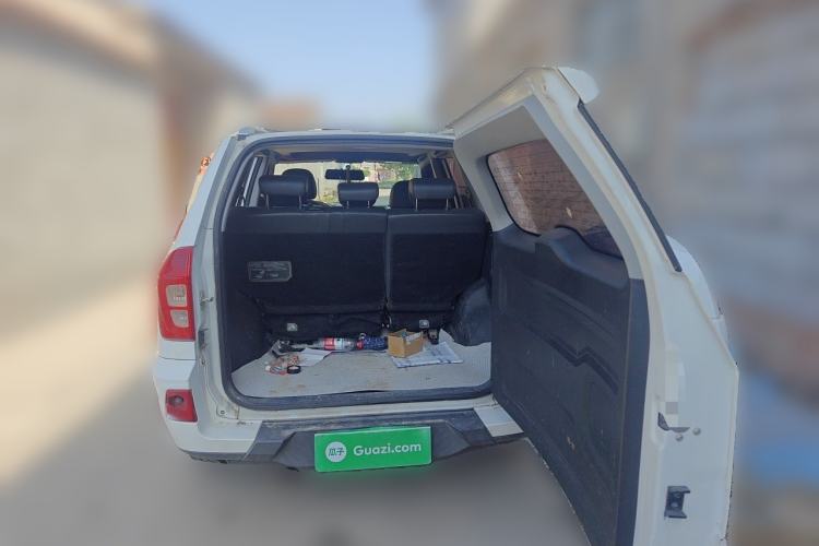 Used Chery Tiggo 3 2016 1.6L Manual ZhiShang Edition Trunk