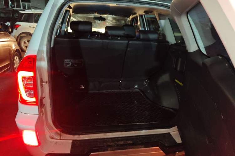 Used Chery Tiggo 3 2016 1.6L Manual Fashion Edition Trunk