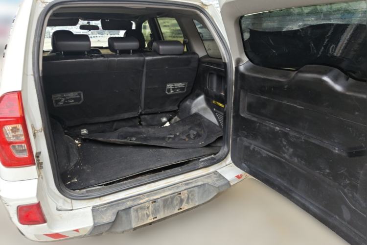 Used Chery Tiggo 3 2016 1.6L Manual ZhiShang Edition Trunk