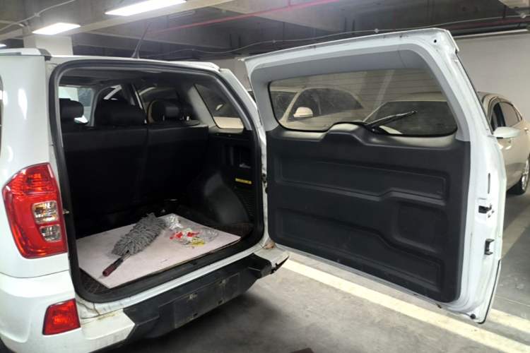Used Chery Tiggo 3 2016 1.6L CVT ZhiShang Edition Trunk