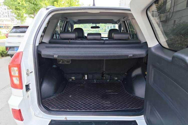 Used Chery Tiggo 3 2016 1.6L Manual ZhiShang Edition Trunk