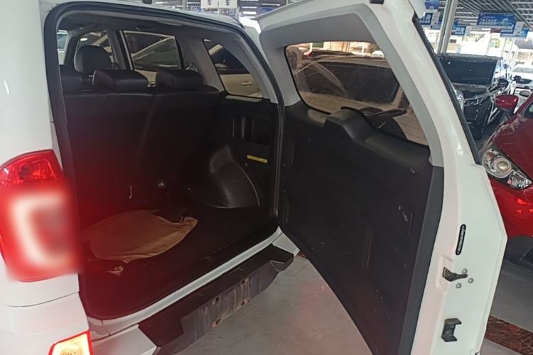Used Chery Tiggo 3 2016 1.6L Manual ZhiShang Edition Trunk