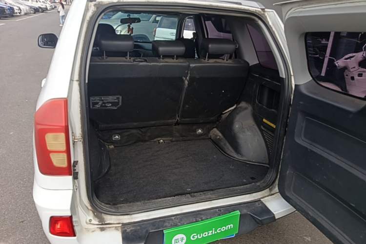 Used Chery Tiggo 3 2016 1.6L Manual ZhiShang Edition Trunk