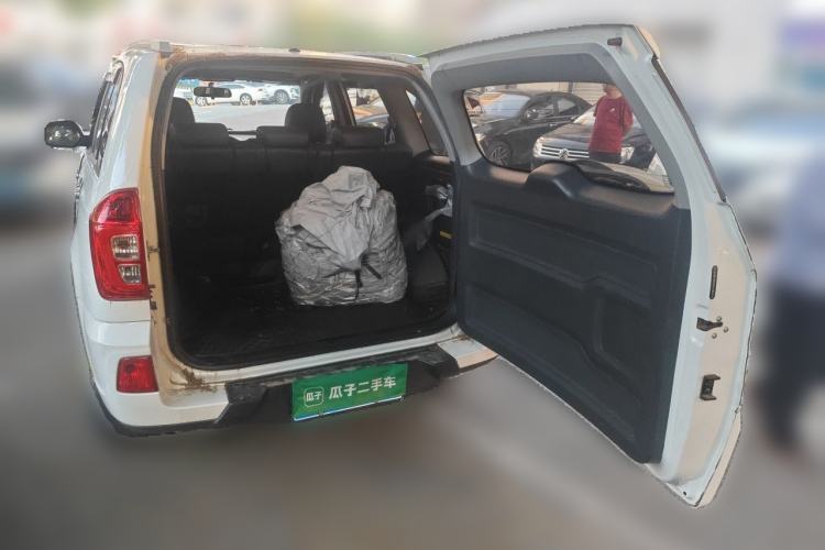 Used Chery Tiggo 3 2016 1.6L Manual ZhiShang Edition Trunk