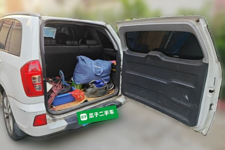 Used Chery Tiggo 3 2016 1.6L Manual ZhiShang Edition Trunk