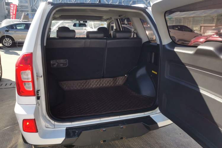 Used Chery Tiggo 3 2016 1.6L CVT ZhiShang Edition Trunk