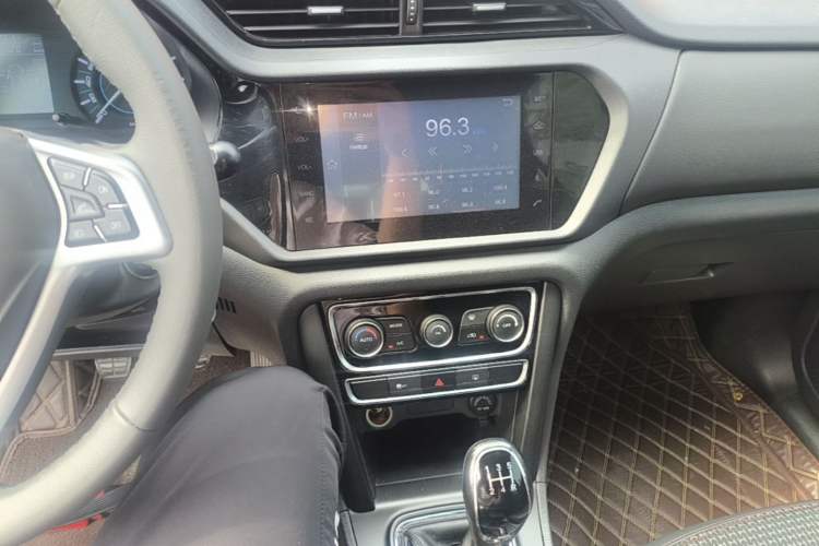 Used Chery Tiggo 3 2016 1.6L Manual ZhiShang Edition Audio And AC Panel