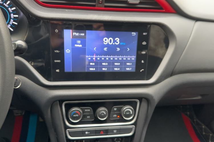 Used Chery Tiggo 3 2016 1.6L Manual ZhiShang Edition Audio And AC Panel