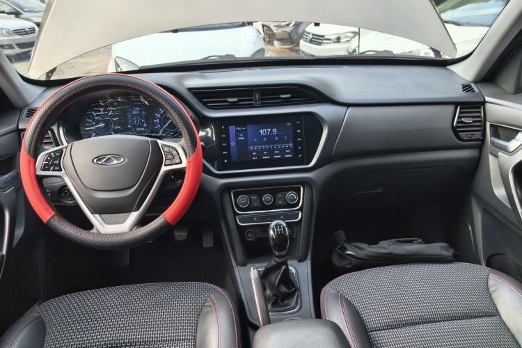 Used Chery Tiggo 3 2016 1.6L Manual ZhiShang Edition Center Console