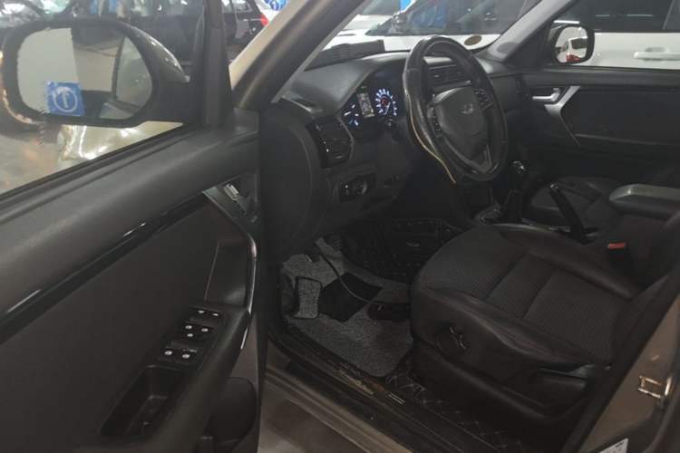 Used Chery Tiggo 3 2016 1.6L Manual ZhiShang Edition Driver Seat